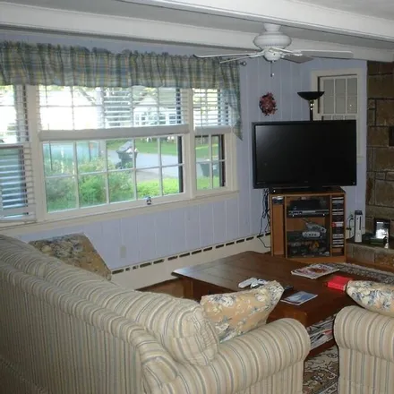 Image 2 - Old Saybrook, CT, 06475 - House for rent