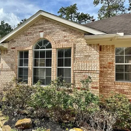 Rent this 3 bed house on 48 West Foxbriar Forest Circle in Alden Bridge, The Woodlands