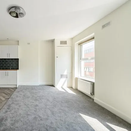 Image 4 - 80 Westbourne Grove, London, W2 4UP, United Kingdom - Apartment for rent