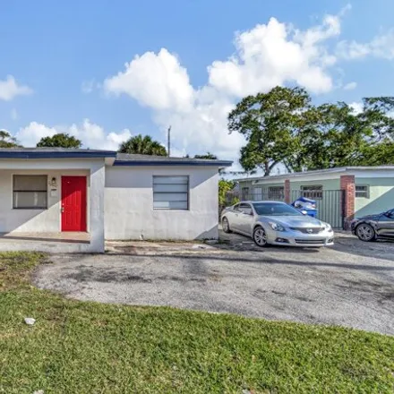 Image 2 - 558 West 1st Street, Riviera Beach, FL 33404, USA - House for sale
