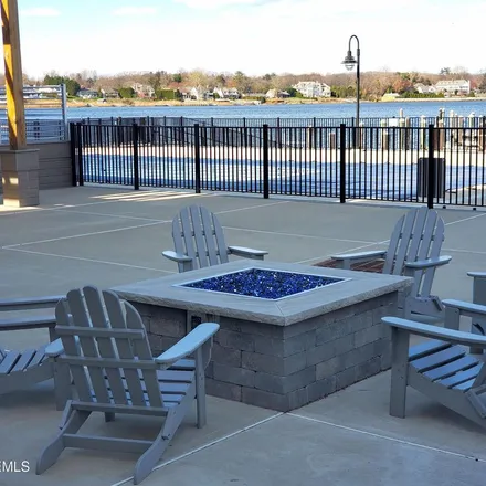 Image 1 - Riverview Towers, Riverside Avenue, Red Bank, NJ 07701, USA - Apartment for rent