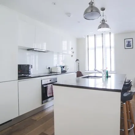 Image 5 - unnamed road, London, United Kingdom - Apartment for rent