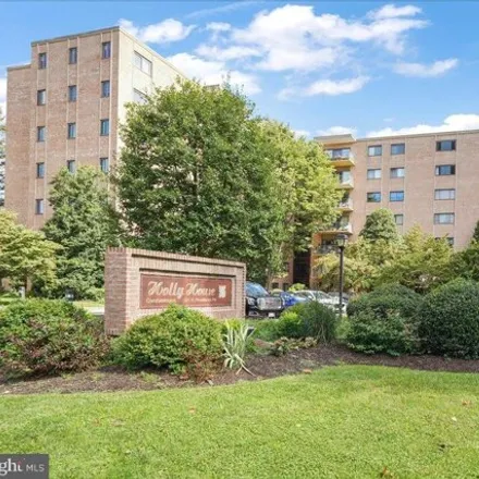 Buy this 1 bed condo on Holly House Apartments in Farnum Road, Media