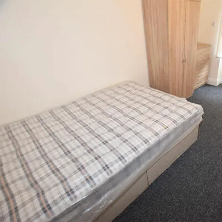 Image 3 - 18 Flat A;B Belmont Road, Bevois Valley, Southampton, SO17 2GE, United Kingdom - Apartment for rent