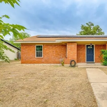 Rent this 3 bed house on 1988 Spring Creek Drive in San Angelo, TX 76901