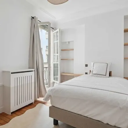 Image 2 - 29 Rue de l'Amiral Hamelin, 75116 Paris, France - Apartment for rent