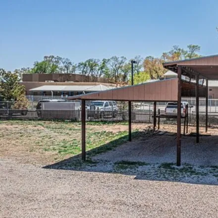 Image 4 - Bosque Farms Elementary, Esperanza Road, Bosque Farms, Valencia County, NM 87068, USA - House for sale