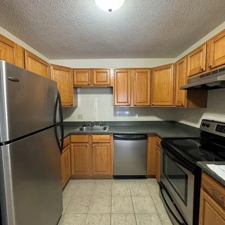 Rent this 2 bed apartment on 10 Rutledge Street in Massasoit, Worcester
