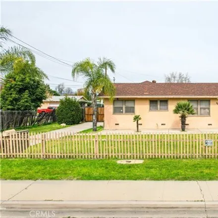 Buy this 2 bed house on 883 East Columbia Avenue in Pomona, CA 91767