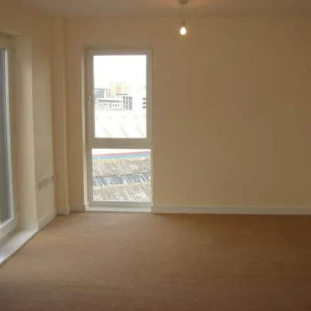Image 7 - Overstone Court, Cardiff, CF10 5NU, United Kingdom - Apartment for rent
