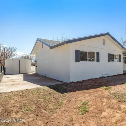 Image 4 - 411 North 5th Avenue, Sierra Plaza subdivision, Holbrook, AZ 86025, USA - House for sale