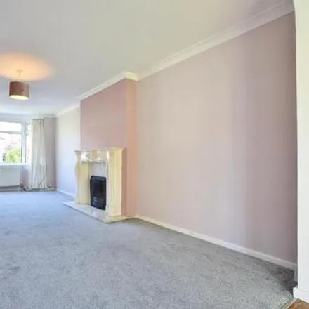 Image 3 - Newlyn Drive, Sale, M33 3LE, United Kingdom - Duplex for rent