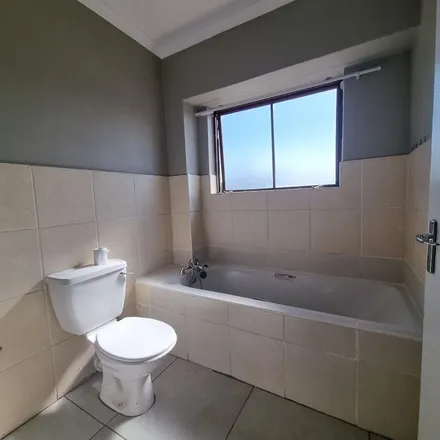 Rent this 2 bed apartment on Koch in Krigeville, Stellenbosch Local Municipality