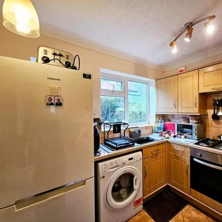 Image 3 - Oak Road, Scarborough, North Yorkshire, N/a - Apartment for sale