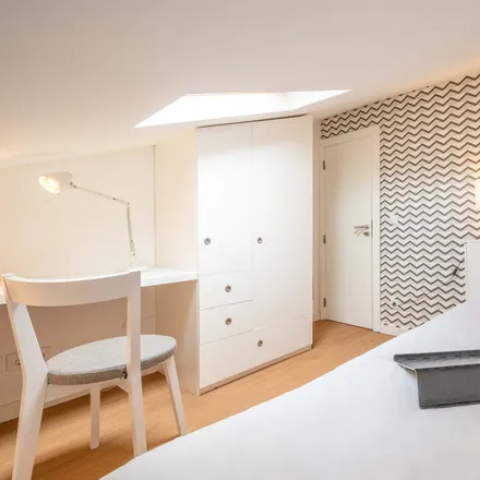 Rent this 6 bed room on Cidade Room Lisboa in Rua Cidade de Liverpool 17 - 3° - Direito, 1170-097 Lisbon