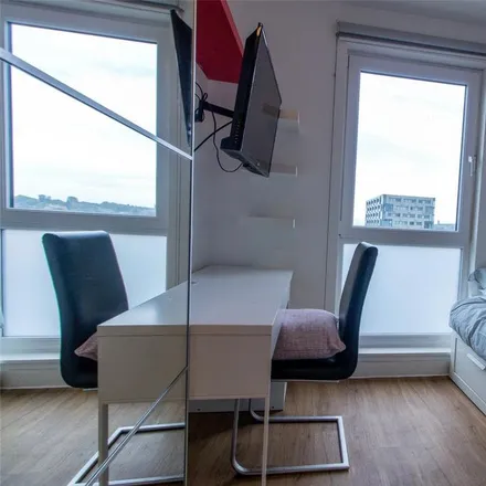 Rent this 5 bed apartment on London Road in Knowledge Quarter, Liverpool