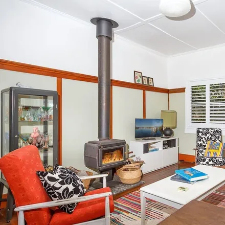 Rent this 4 bed townhouse on Tea Gardens NSW 2324