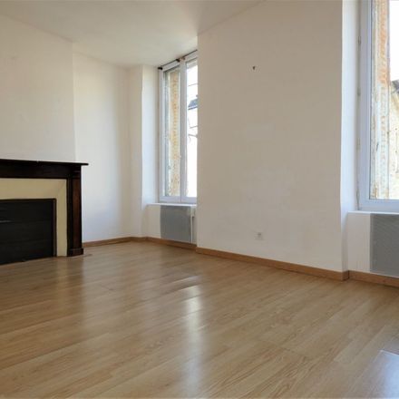 Rent this 1 bed apartment on 61 Rue Nationale in 35300 Fougères, France