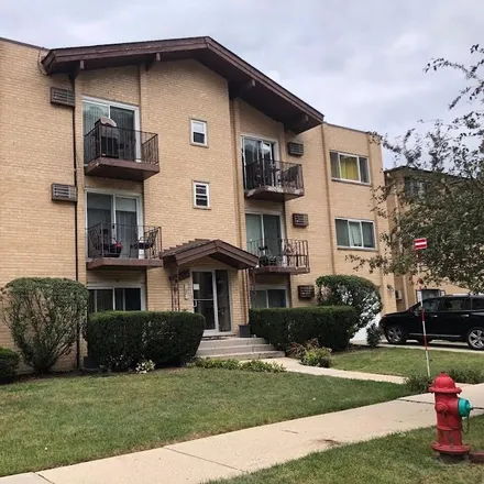 Buy this 2 bed house on 536 East Washington Street in Des Plaines, IL 60016