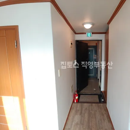 Rent this 1 bed apartment on 서울특별시 서초구 잠원동 36-2