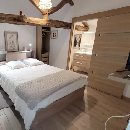 Rent this 3 bed house on 7 Les Vigealières in 86300 Bonnes, France