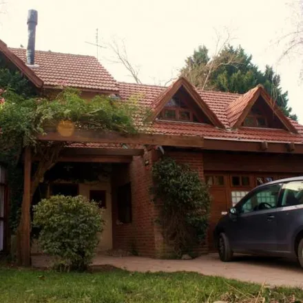 Buy this 3 bed house on Catalina Daprotis 5658 in Caisamar y Estrada, B7600 DTR Mar del Plata