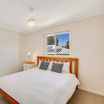 Rent this 4 bed townhouse on Rangeville in Toowoomba Regional, Queensland