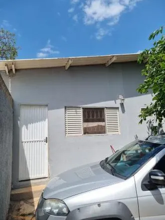 Buy this 5 bed house on Rua Dona Alzira de Jesus in Vila Planalto, Brasília - Federal District