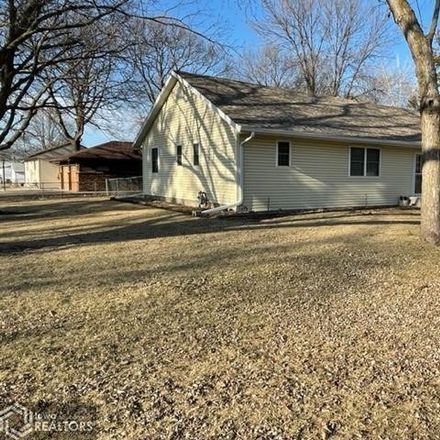 Rent this 3 bed house on 601 1st Avenue South in Dakota City, IA 50529