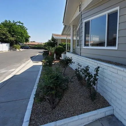 Image 4 - East Foothill Boulevard, Upland, CA 91786, USA - House for sale