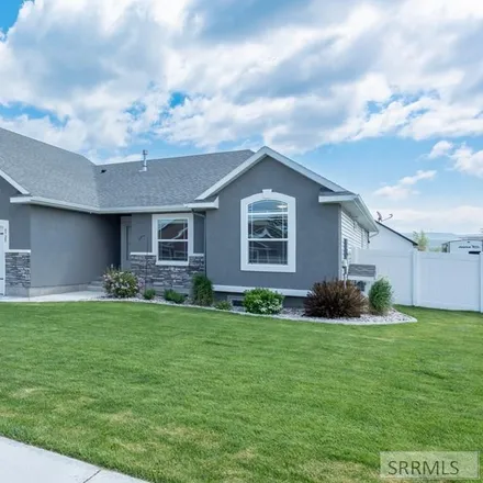 Image 2 - 4729 Porter Drive, Ammon, ID 83406, USA - House for sale