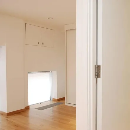 Image 7 - Canto Court, 122 Old Street, London, EC1V 9BB, United Kingdom - Apartment for rent