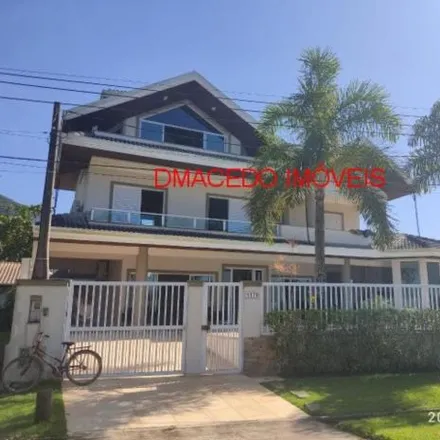 Rent this 5 bed house on Avenida Copacabana in Lagoinha, Ubatuba - SP