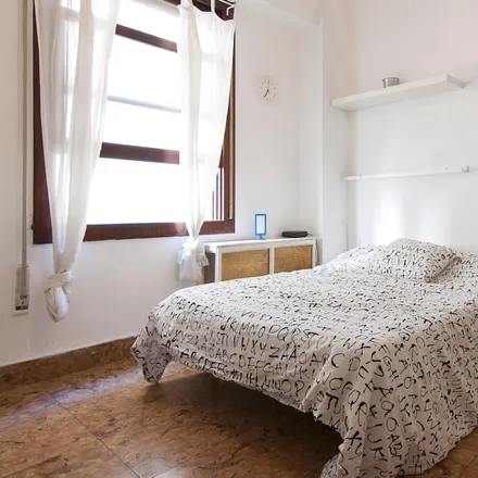 Image 2 - Carrer de Sant Vicent Màrtir, 24, 46002 Valencia, Spain - Room for rent