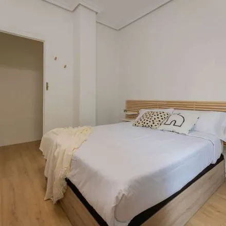 Image 8 - Carrer de Marvà, 3, 46007 Valencia, Spain - Apartment for rent