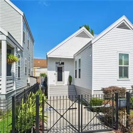 Buy this 3 bed house on 1812 Fern Street in New Orleans, LA 70118