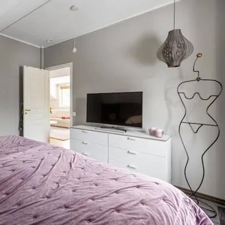 Rent this 4 bed house on Stockholmsvägen in 122 34 Stockholm, Sweden