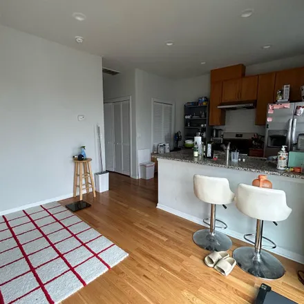 Image 6 - 219 West 23rd Street, Chicago, IL 60616, USA - Room for rent