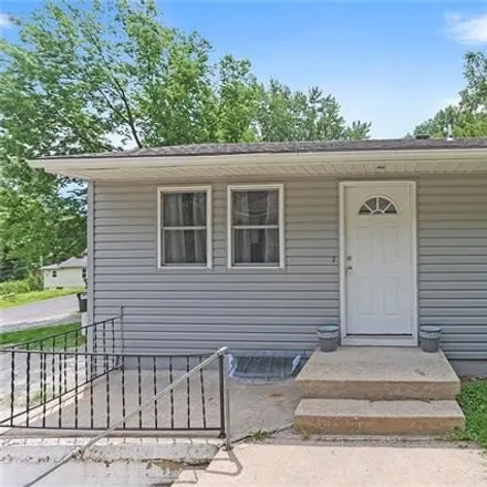 Buy this 3 bed house on 2218 South Cedar Avenue in Englewood, Independence