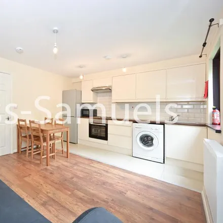 Image 3 - Oxley Close, London, SE1 5HN, United Kingdom - Apartment for rent