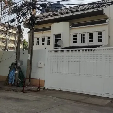 Image 4 - Baan Suan Sathorn, Soi Chuea Phloeng 2, Sathon District, Bangkok 10120, Thailand - Apartment for rent