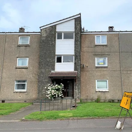 Rent this 2 bed apartment on High Street in Renfrew, PA4 8PX