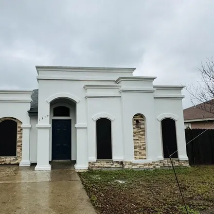 Rent this 3 bed house on 1429 Doctora Eve Perez Lane in Laredo, TX 78046