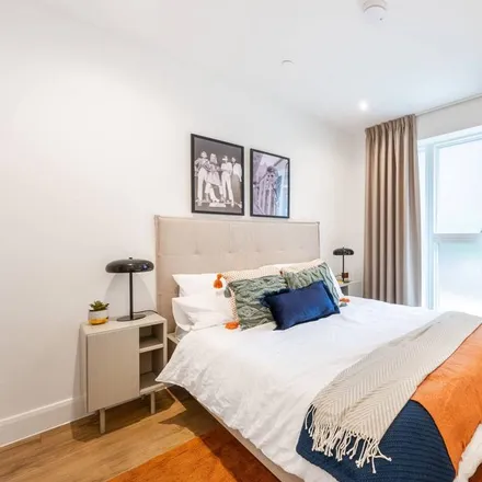 Image 3 - Sanday Drive, London, NW9 5RF, United Kingdom - Apartment for rent
