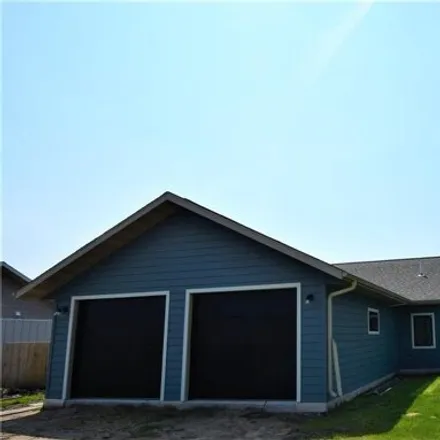 Image 2 - 484 Lincoln Street Southeast, Warroad, Roseau County, MN 56763, USA - House for sale