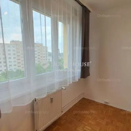 Image 2 - Budapest, Adam Clark Square, 1013, Hungary - Apartment for rent