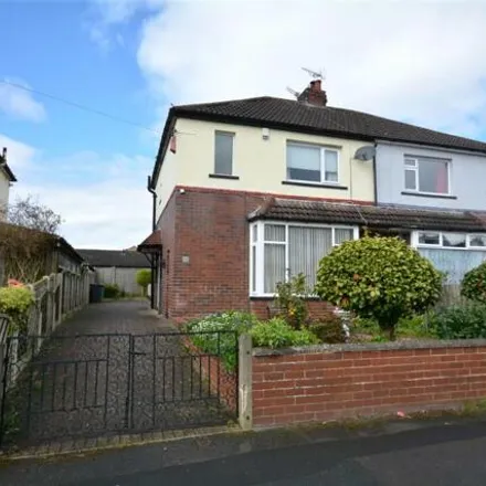 Buy this 2 bed duplex on Summerville Road in Farsley, LS28 6EN