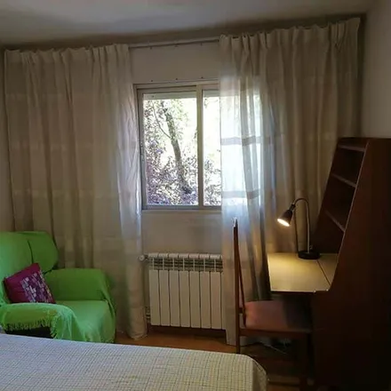Rent this 4 bed room on Calle de la Hacienda de Pavones in 104, 28030 Madrid