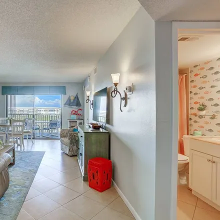 Image 9 - Saint Pete Beach, FL, 33706 - Condo for rent