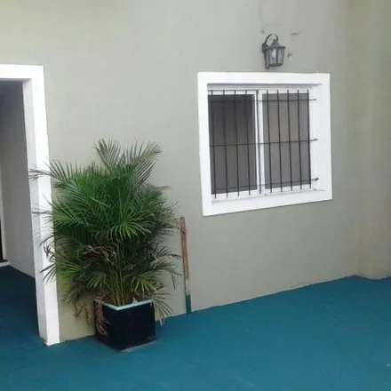 Rent this 2 bed house on Bahía Blanca 621 in Lisandro de la Torre, Rosario